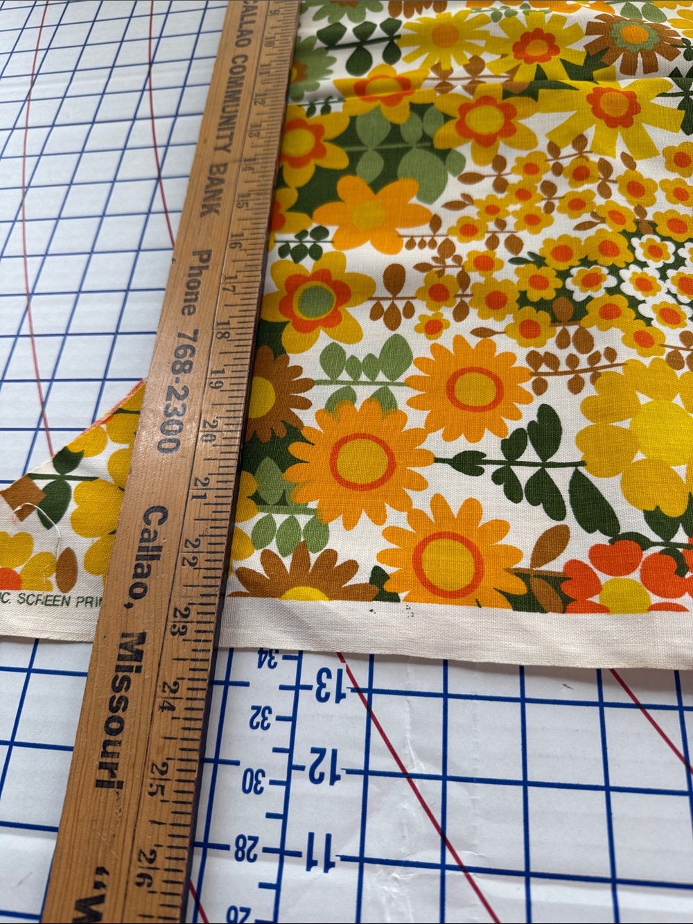 Vintage 1970s House ’N Home Floral Screen Print Fabric 1 Yard MCM Orange Yellow - Picture 7 of 11